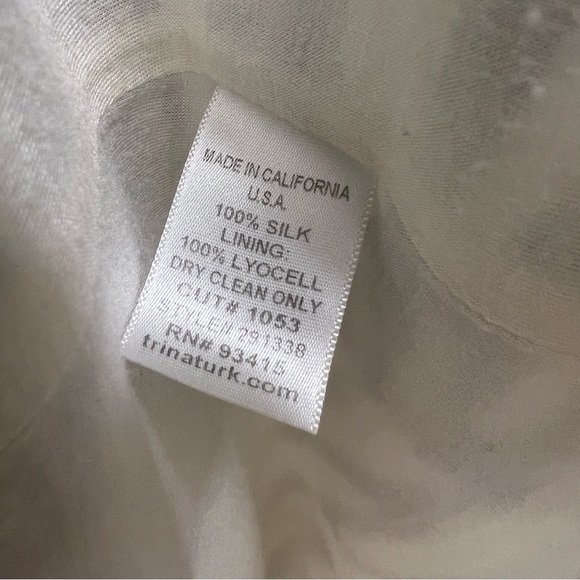 Trina Turk 100% Silk Ring Closure Wrap Dress Zebra Print Blue/White - Picture 9 of 9